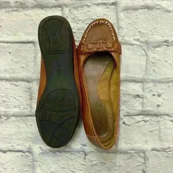 Natural Soul by Naturalizer Tan Leather Loafers - Picture 4 of 4